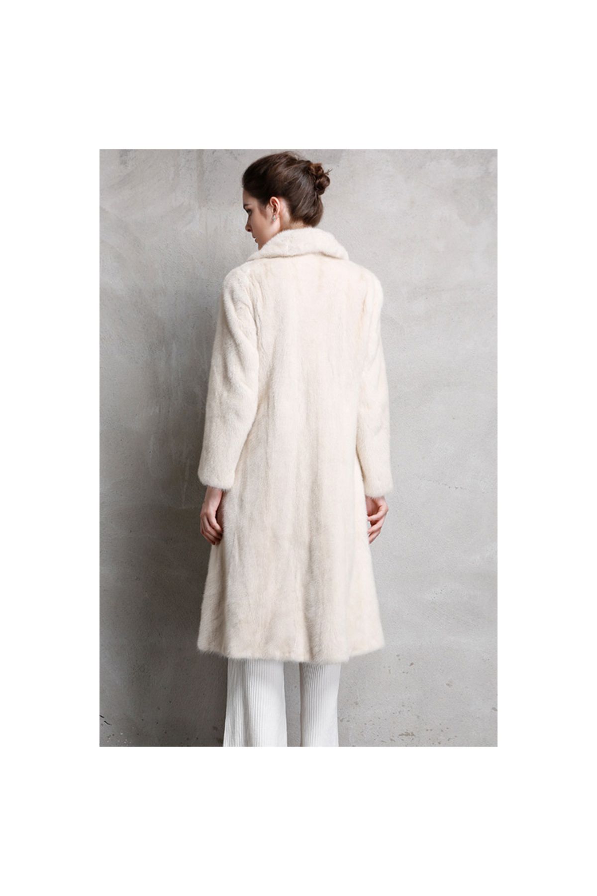 Pearl-White Chinchilla Fur Jacket